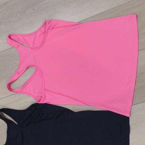 Bundle of THREE Active Wear Compression Tank Tops Size XS Small - Picture 10 of 11